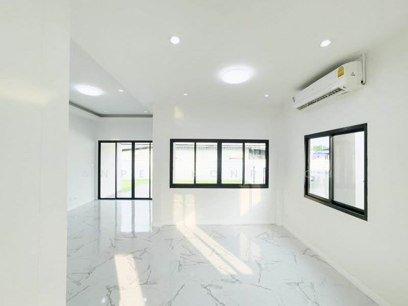 บ้านเดี่ยวสร้างใหม่ สไตล์นอร์ดิก, Chon Buri (Pattaya), Bueng, Si Racha, Chon Buri (Pattaya), 3 Bedrooms, 264 sqm, Single Detached House For Sale, by Janpen Konpetch, 500248188 - DDproperty.com