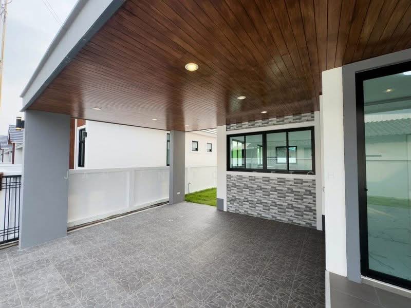 บ้านเดี่ยวสร้างใหม่ สไตล์นอร์ดิก, Chon Buri (Pattaya), Bueng, Si Racha, Chon Buri (Pattaya), 3 Bedrooms, 264 sqm, Single Detached House For Sale, by Janpen Konpetch, 500248188 - DDproperty.com