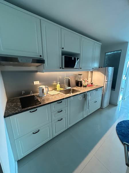 The Clover Thonglor Residence, Bangkok, Soi Sukhumvit 55, Khlong Tan Nua, Watthana, Bangkok, 1 Bedroom, 36 sqm, Condo For Rent, by Pattarasaya Sripirom, 500248199 - DDproperty.com