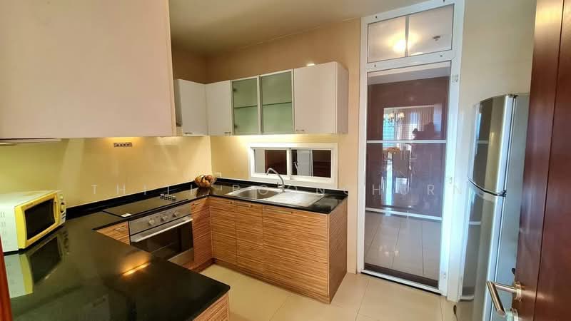 Piyathip Place, Bangkok, 24 Soi Prommitr, Khlong Tan Nua, Watthana, Bangkok, 3 Bedrooms, 260 sqm, Condo For Rent, by Thiti Boonchurn, 500248204 - DDproperty.com