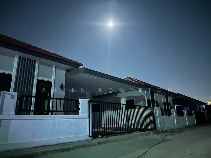 บ้านเดี่ยวทําเลดี 📌พิกัด บึง-ศรีราชา สะดวกสบาย🏠, Chon Buri (Pattaya), Bueng, Si Racha, Chon Buri (Pattaya), 3 Bedrooms, 120 sqm, Single Detached House For Sale, by Janpen Konpetch, 500248205 - DDproperty.com