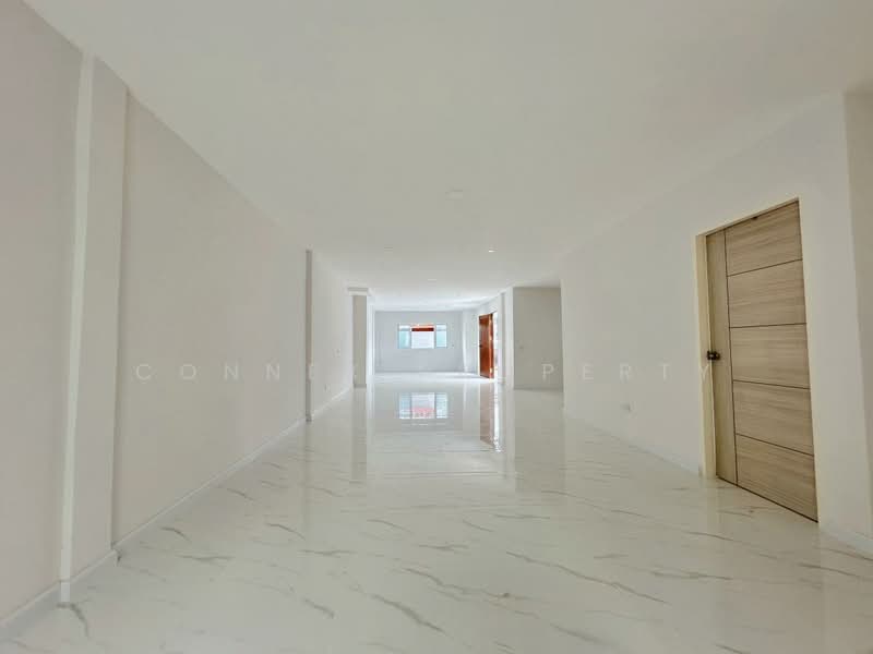 Chat Kaeo Bang Kapi Village, Bangkok, Happyland Road, Khlong Chan, Bang Kapi, Bangkok, 2 Bedrooms, 200 sqm, Townhouse For Sale, by Connex Property, 500248208 - DDproperty.com