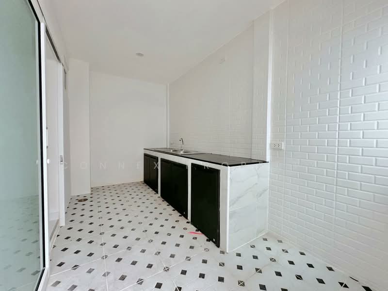 Chat Kaeo Bang Kapi Village, Bangkok, Happyland Road, Khlong Chan, Bang Kapi, Bangkok, 2 Bedrooms, 200 sqm, Townhouse For Sale, by Connex Property, 500248208 - DDproperty.com