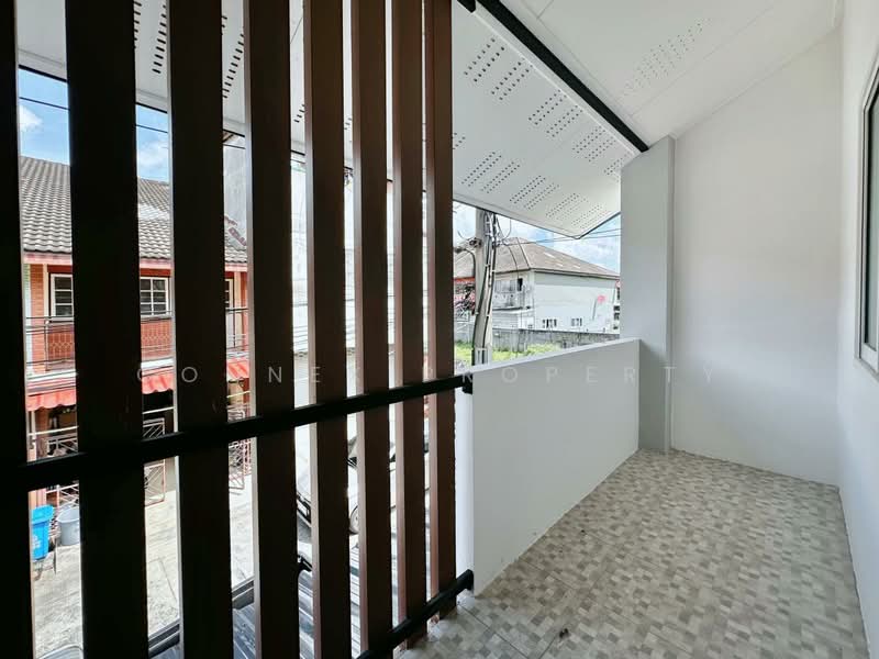 Chat Kaeo Bang Kapi Village, Bangkok, Happyland Road, Khlong Chan, Bang Kapi, Bangkok, 2 Bedrooms, 200 sqm, Townhouse For Sale, by Connex Property, 500248208 - DDproperty.com