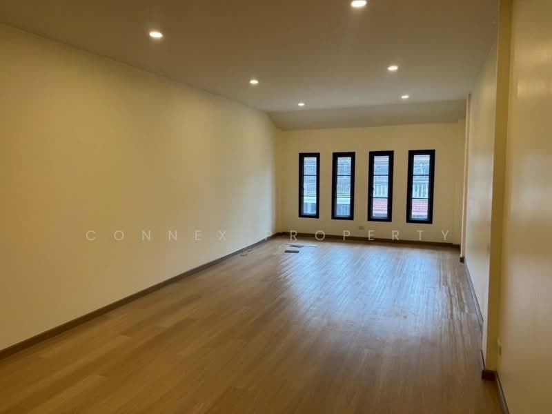 Chat Kaeo Bang Kapi Village, Bangkok, Happyland Road, Khlong Chan, Bang Kapi, Bangkok, 3 Bedrooms, 240 sqm, Townhouse For Sale, by Connex Property, 500248208 - DDproperty.com