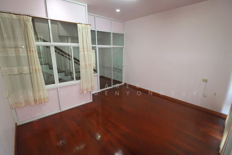 Baan Klang Muang Luzern Sukhumvit : บ้านกลางเมือง ลูเซิร์น สุขุมวิท (อ่อนนุช 46), กรุงเทพ, ถนนสุขุมวิท 77, สวนหลวง, สวนหลวง, กรุงเทพ, 172 ตร.ม., ทาวน์เฮ้าส์ ขาย, โดย Isaree Nakhayuenyongsuk, 500248270 - ทาวน์โฮมอ่อนนุช ใกล้รถไฟฟ้า ซีคอนสแควร์ - DDproperty.com