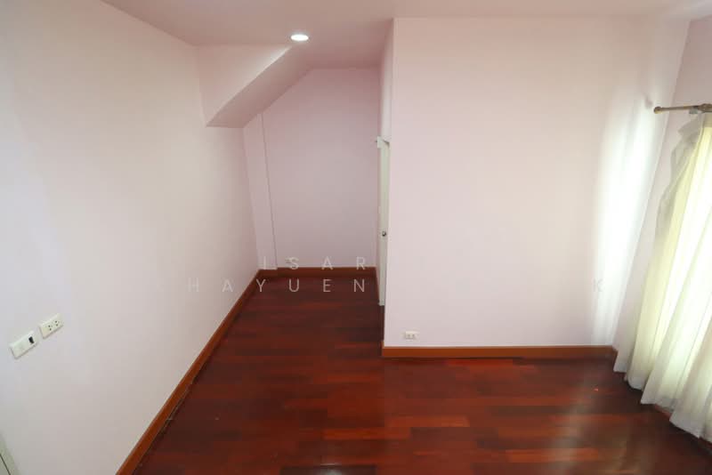 Baan Klang Muang Luzern Sukhumvit : บ้านกลางเมือง ลูเซิร์น สุขุมวิท (อ่อนนุช 46), กรุงเทพ, ถนนสุขุมวิท 77, สวนหลวง, สวนหลวง, กรุงเทพ, 172 ตร.ม., ทาวน์เฮ้าส์ ขาย, โดย Isaree Nakhayuenyongsuk, 500248270 - ทาวน์โฮมอ่อนนุช ใกล้รถไฟฟ้า ซีคอนสแควร์ - DDproperty.com