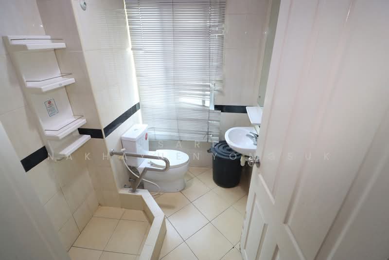 Baan Klang Muang Luzern Sukhumvit : บ้านกลางเมือง ลูเซิร์น สุขุมวิท (อ่อนนุช 46), กรุงเทพ, ถนนสุขุมวิท 77, สวนหลวง, สวนหลวง, กรุงเทพ, 172 ตร.ม., ทาวน์เฮ้าส์ ขาย, โดย Isaree Nakhayuenyongsuk, 500248270 - ทาวน์โฮมอ่อนนุช ใกล้รถไฟฟ้า ซีคอนสแควร์ - DDproperty.com