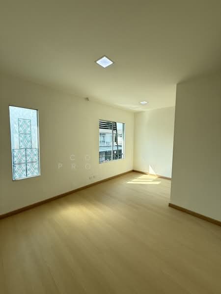 Baan Pruksa Ladkrabang-Suvarnabhumi 3, Samut Prakan, Udomsap Road, Nong Pru, Bang Plee, Samut Prakan, 3 Bedrooms, 90 sqm, Townhouse For Sale, by Connex Property, 500248272 - DDproperty.com