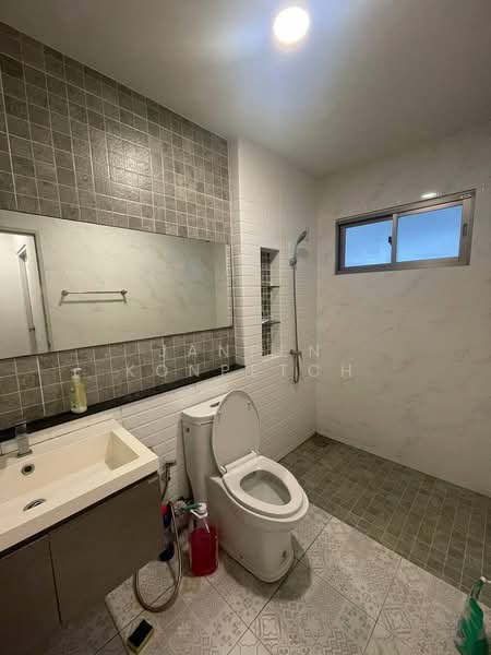 The wather fornt หน้าอ่างเก็บน้ำหนองค้อ, Chon Buri (Pattaya), Nong - Kham, Si Racha, Chon Buri (Pattaya), 4 Bedrooms, 320 sqm, Single Detached House For Sale, by Janpen Konpetch, 500248275 - DDproperty.com