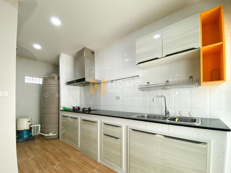 Cherkoon Sathorn-Ratchapruek, Bangkok, Suan Pak Road, Taling Chan, Taling Chan, Bangkok, 4 Bedrooms, 200 sqm, Townhouse For Sale, by HOME Real Estate Service, 500248285 - DDproperty.com