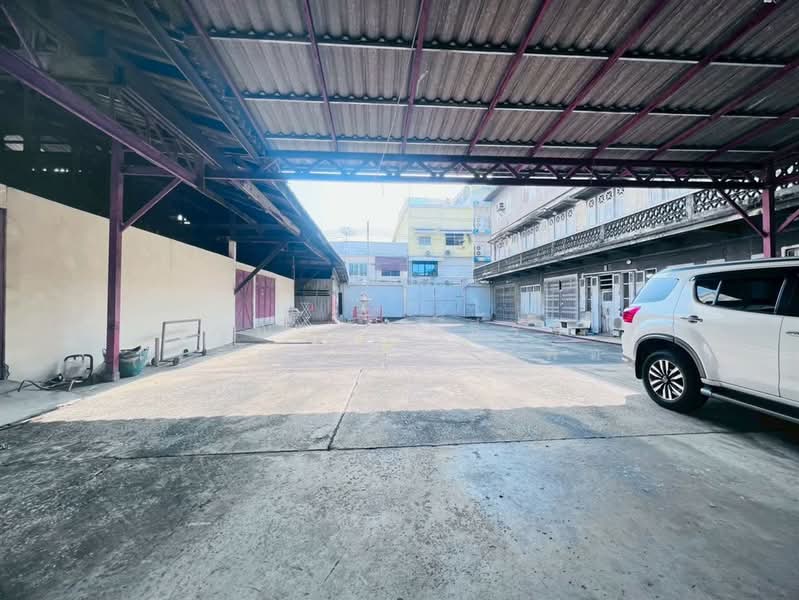 ขาย - ที่ดิน + สิ่งปลูกสร้าง 1 ชั้น 200 ตร.ว. ตรอกโรงเลี้ยงเด็ก ใกล้โรงแรมปรินซ์พาเลซ กรุงเทพ, กรุงเทพ