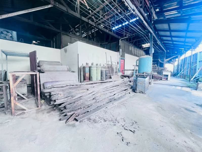 ขาย - ที่ดิน + สิ่งปลูกสร้าง 1 ชั้น 200 ตร.ว. ตรอกโรงเลี้ยงเด็ก ใกล้โรงแรมปรินซ์พาเลซ กรุงเทพ, กรุงเทพ