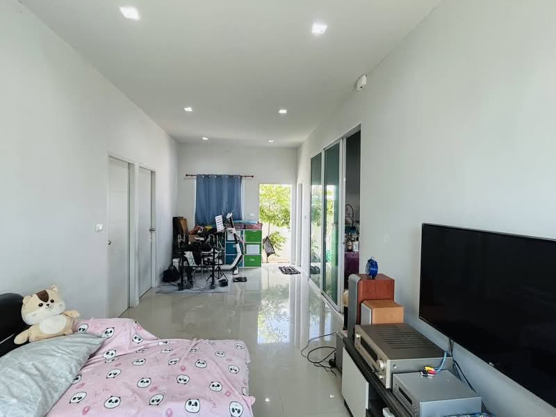 ท่าสะอ้าน, Chachoengsao, Tha Sa-an, Bang Pakong, Chachoengsao, 2 Bedrooms, 55 sqm, Semi-Detached House (Twin House) For Sale, by สมภพ กุลชล, 500248389 - DDproperty.com