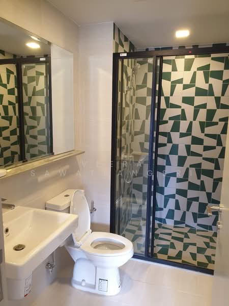 The Base Sukhumvit 50, Bangkok, Soi Roem Charoen 1, Sukhumvit 50 Road, Phra Kanong, Khlong Toei, Bangkok, Studio, 26 sqm, Condo For Sale, by Veera Sawatrangsri, 500248394 - DDproperty.com