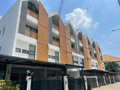 ขาย - เดอะ ลอฟท์ บาย ไอ-เซน (The Loft by I-ZEN) นาคนิวาส48 แยก14, กรุงเทพ