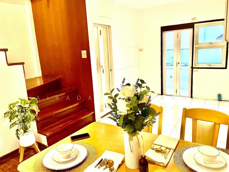 House on Soi Udomsuk 51, Bangkok, Bang Chak, Phra Khanong, Bangkok, 2 Bedrooms, 134 sqm, Townhouse For Rent, by Airada Parasarn, 500248437 - DDproperty.com