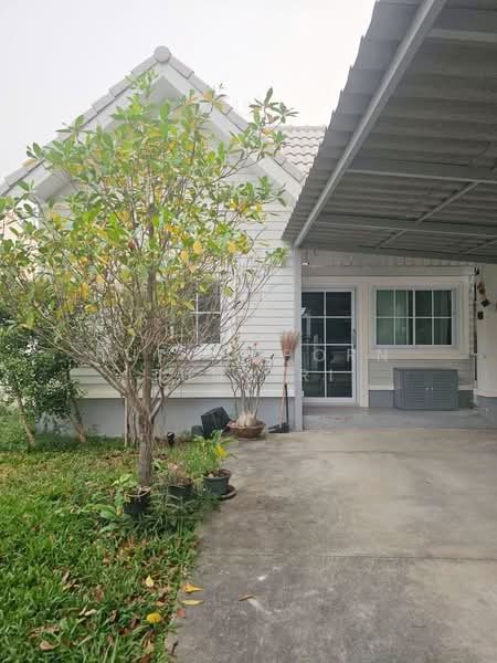 บ้านสวยในโครงการ ให้เช่า – ใกล้ตลาดแม่กวง เพียง 5 นาที ค่าเช่า 13,000 บาท / เดือน No.12H516, Chiang Mai, San Na Moeng, San Sai, Chiang Mai, 2 Bedrooms, 110 sqm, Single Detached House For Rent, by Rutchaporn Tunsiri, 500248445 - DDproperty.com