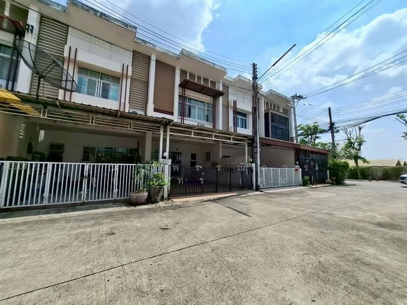 For Sale - ทาวน์โฮม 2 ชั้น 17.7 ตร.ว. หมู่บ้านวิลล่า เจ้าพระยา, Pathum Thani