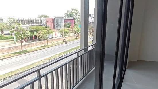Three-story townhome for sale in the heart of Hat Yai city. 26.3 square wa (approx. 86.2 sq m), Songkhla, ราษฎร์ยินดี, Hat-Yai, Hat Yai, Songkhla, 3 Bedrooms, 243 sqm, Townhouse For Sale, by Rachen Nopsuwan, 500248462 - DDproperty.com