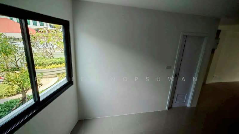 ขาย ทาวน์โฮม 3 ชั้น ใจกลางเมืองหาดใหญ่ เนื้อที่ 26.3 ตร.วา เหมาะทำ home Office, คาเฟ่ ขาย 12.9 ล., สงขลา, ราษฎร์ยินดี, หาดใหญ่, หาดใหญ่, สงขลา, 243 ตร.ม., ทาวน์เฮ้าส์ ขาย, โดย Rachen Nopsuwan, 500248462 - DDproperty.com