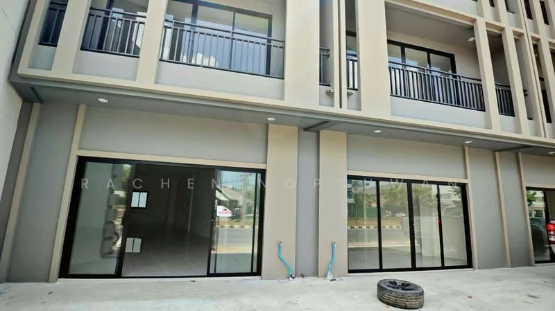 Three-story townhome for sale in the heart of Hat Yai city. 26.3 square wa (approx. 86.2 sq m), Songkhla, ราษฎร์ยินดี, Hat-Yai, Hat Yai, Songkhla, 3 Bedrooms, 243 sqm, Townhouse For Sale, by Rachen Nopsuwan, 500248462 - DDproperty.com