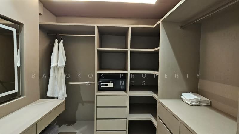 GM Residence, Bangkok, Soi Ekkamai 18, Khlong Tan Nua, Watthana, Bangkok, 2 Bedrooms, 110 sqm, Condo For Rent, by BANGKOK PROPERTY AGENTS, 500248465 - DDproperty.com