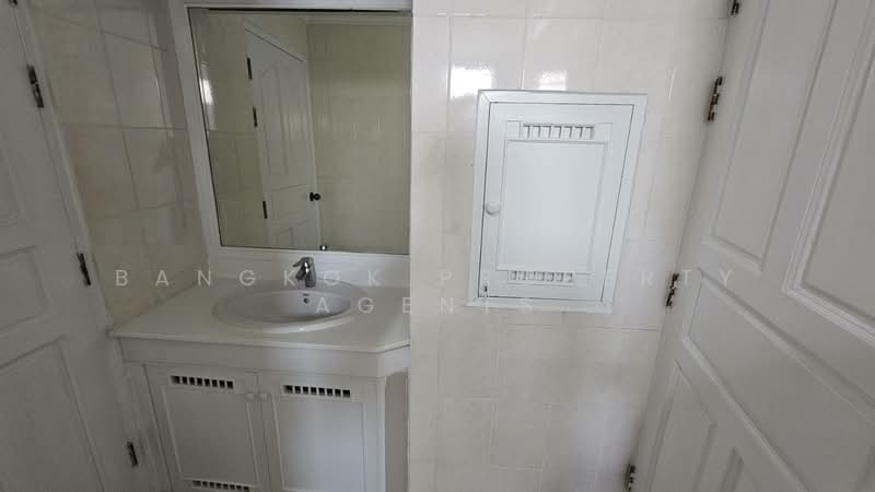 Charan Tower Residences by Aspira, Bangkok, 19 Soi Sukhumvit 43, Khlong Tan Nua, Watthana, Bangkok, 3 Bedrooms, 320 sqm, Apartment For Rent, by BANGKOK PROPERTY AGENTS, 500248470 - DDproperty.com