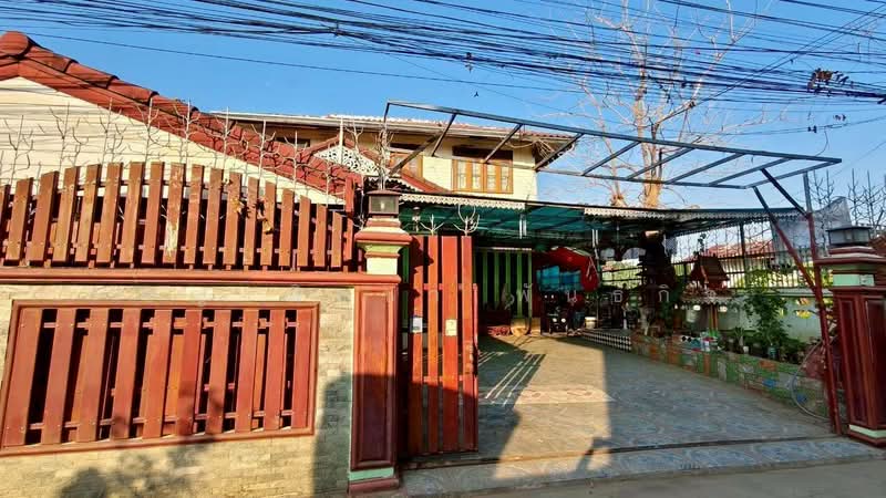 ขายบ้านเดี่ยว 2 ชั้น โครงสร้างแข็งแรง ชั้นบนไม้สักทั้งหลัง เนื้อที่ 75 ตารางวา ทำเลดี ใกล้ตัวเมืองพิ, พิษณุโลก, ในเมือง, เมืองพิษณุโลก, พิษณุโลก, 600 ตร.ม., บ้านเดี่ยว ขาย, โดย ชญาพิชชา พันธกิจ, 500248472 - DDproperty.com