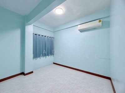 ขาย - Rungroj Condotel : รุ่งโรจน์คอนโดเทล, กรุงเทพ