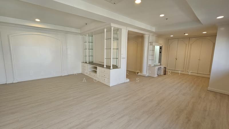 G.P. Grande Tower, Bangkok, 55 Sukhumvit 23, Khlongtoei Nua, Watthana, Bangkok, 4 Bedrooms, 360 sqm, Condo For Rent, by BANGKOK PROPERTY AGENTS, 500248487 - DDproperty.com