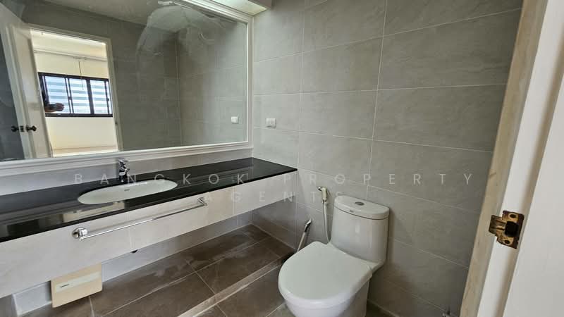 G.P. Grande Tower, Bangkok, 55 Sukhumvit 23, Khlongtoei Nua, Watthana, Bangkok, 4 Bedrooms, 360 sqm, Condo For Rent, by BANGKOK PROPERTY AGENTS, 500248487 - DDproperty.com