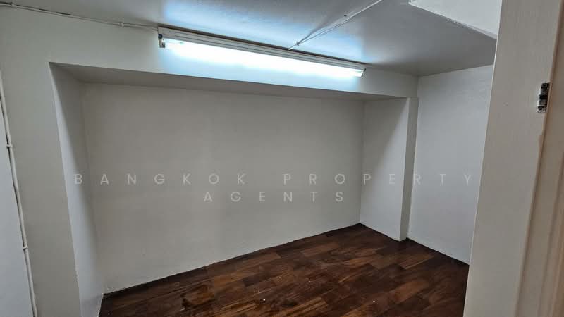 G.P. Grande Tower, Bangkok, 55 Sukhumvit 23, Khlongtoei Nua, Watthana, Bangkok, 4 Bedrooms, 360 sqm, Condo For Rent, by BANGKOK PROPERTY AGENTS, 500248487 - DDproperty.com