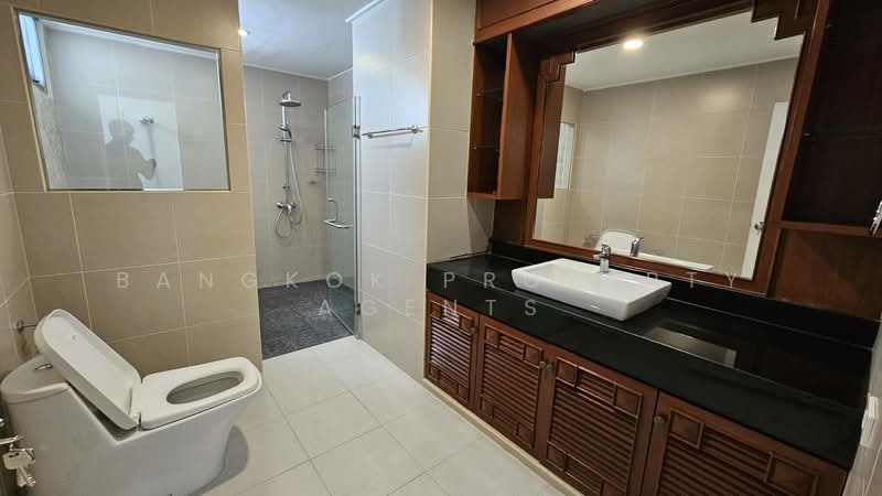 Govind Tower, Bangkok, Soi Sukhumvit 19, Khlongtoei Nua, Watthana, Bangkok, 3 Bedrooms, 360 sqm, Condo For Rent, by BANGKOK PROPERTY AGENTS, 500248491 - DDproperty.com