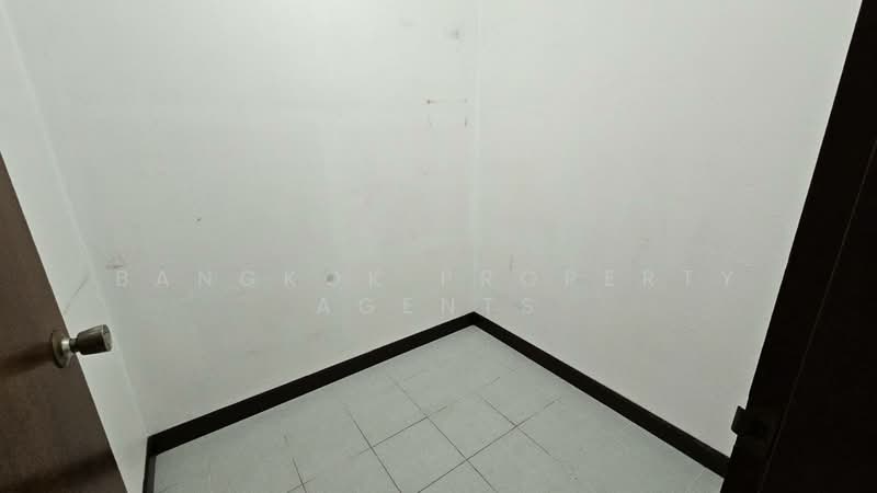 Govind Tower, Bangkok, Soi Sukhumvit 19, Khlongtoei Nua, Watthana, Bangkok, 3 Bedrooms, 360 sqm, Condo For Rent, by BANGKOK PROPERTY AGENTS, 500248491 - DDproperty.com