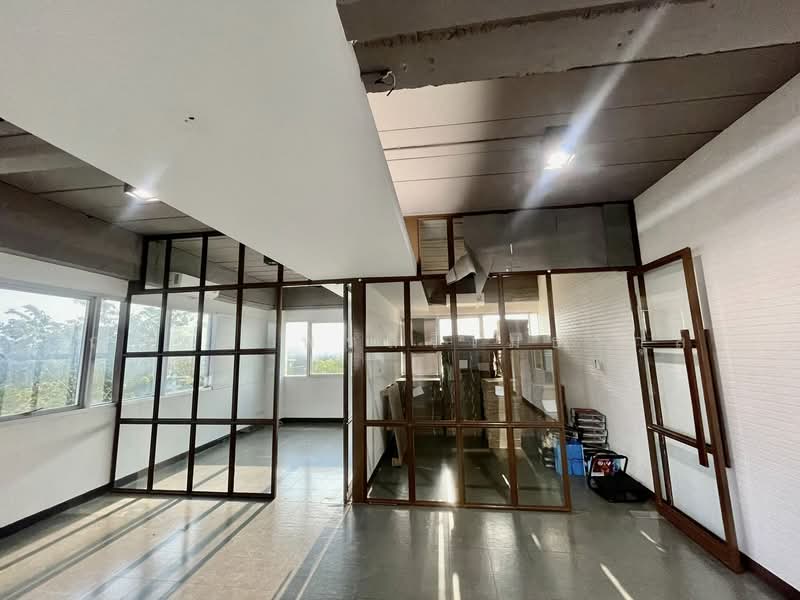 ให้เช่าอาคารพาณิชย์ (ชั้น 3) พร้อมที่จอดรถ พื้นที่ 240 ตรม. ลาดพร้าว กรุงเทพฯ [TO5-040426], Bangkok, ถนนนาคนิวาส, Lat Phrao, Lat Phrao, Bangkok, , 240 sqm, Shophouse For Rent, by ณภัทร พรสิริเมธากุล, 500248507 - DDproperty.com