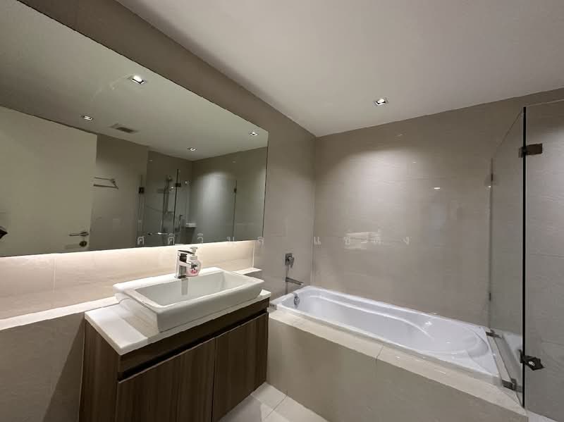 Vtara Sukhumvit 36, Bangkok, 118 Soi Saen Sabai, Phra Kanong, Khlong Toei, Bangkok, 2 Bedrooms, 69 sqm, Condo For Rent, by Sasiwimon Sae-Ting, 500248526 - DDproperty.com