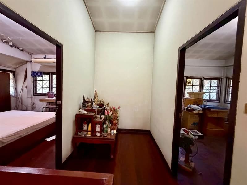 บ้านเดี่ยว 3 ชั้น 145 ตร.ว. บ้านเดี่ยว ใกล้เดอะมอลล์งามวงศ์วาน ซอยประชาชื่น42, Bangkok, ถนนประชาชื่น, Wong Sawang, Bang Sue, Bangkok, 5 Bedrooms, 500 sqm, Single Detached House For Sale, by คุณ วนิดา ศิริสุขชัยวุฒิ (ดา), 500248532 - DDproperty.com