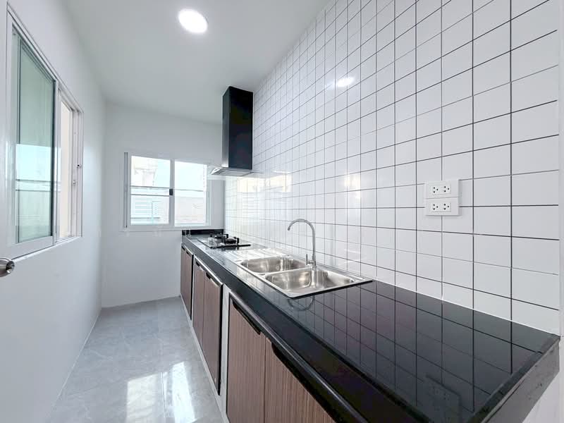 Baan Varapirom Lumlukka-Klong 3 : บ้านวราภิรมย์ ลำลูกกา-คลอง 3, ปทุมธานี, ลาดสวาย, ลำลูกกา, ปทุมธานี, 140 ตร.ม., บ้านแฝด ขาย, โดย ภัทรนัน อิศรางกูร ณ อยุธยา, 500248546 - DDproperty.com