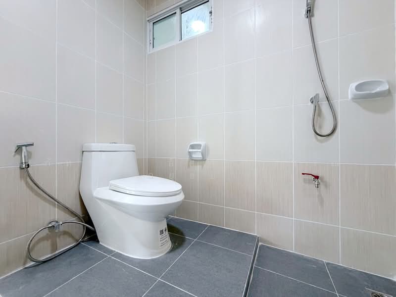 Baan Varapirom Lumlukka-Klong 3, Pathum Thani, Lat Sawai, Lam Luk Ka, Pathum Thani, 3 Bedrooms, 140 sqm, Semi-Detached House (Twin House) For Sale, by ภัทรนัน อิศรางกูร ณ อยุธยา, 500248546 - DDproperty.com