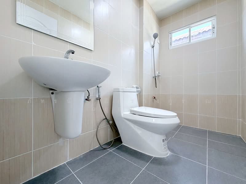 Baan Varapirom Lumlukka-Klong 3 : บ้านวราภิรมย์ ลำลูกกา-คลอง 3, ปทุมธานี, ลาดสวาย, ลำลูกกา, ปทุมธานี, 140 ตร.ม., บ้านแฝด ขาย, โดย ภัทรนัน อิศรางกูร ณ อยุธยา, 500248546 - DDproperty.com