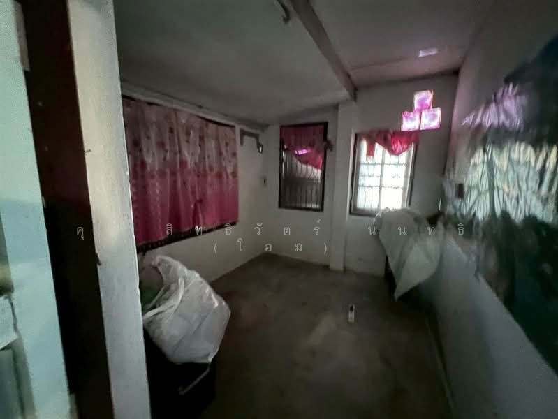 For Sale - ทาวน์เฮ้าส์ 2 ชั้น 30 ตร.ว. ทาวน์เฮ้าส์ ซอยเฉลิมพระเกียรติ ร.9 ซอย28 ถนนเฉลิมพระเกียรติ ร.9, Bangkok