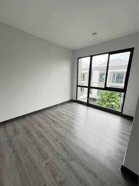 Baan Klang Muang Classe Ratchayothin, Bangkok, Chatuchak, Chatuchak, Bangkok, 3 Bedrooms, 300 sqm, Townhouse For Rent, by NTG Property House Co.,Ltd., 500248563 - DDproperty.com