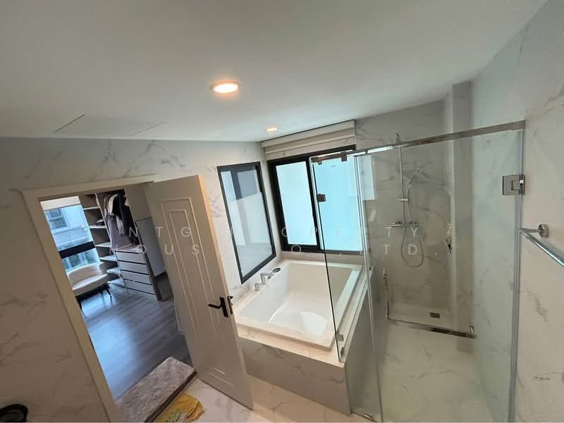 Baan Klang Muang Classe Ratchayothin, Bangkok, Chatuchak, Chatuchak, Bangkok, 3 Bedrooms, 300 sqm, Townhouse For Rent, by NTG Property House Co.,Ltd., 500248563 - DDproperty.com