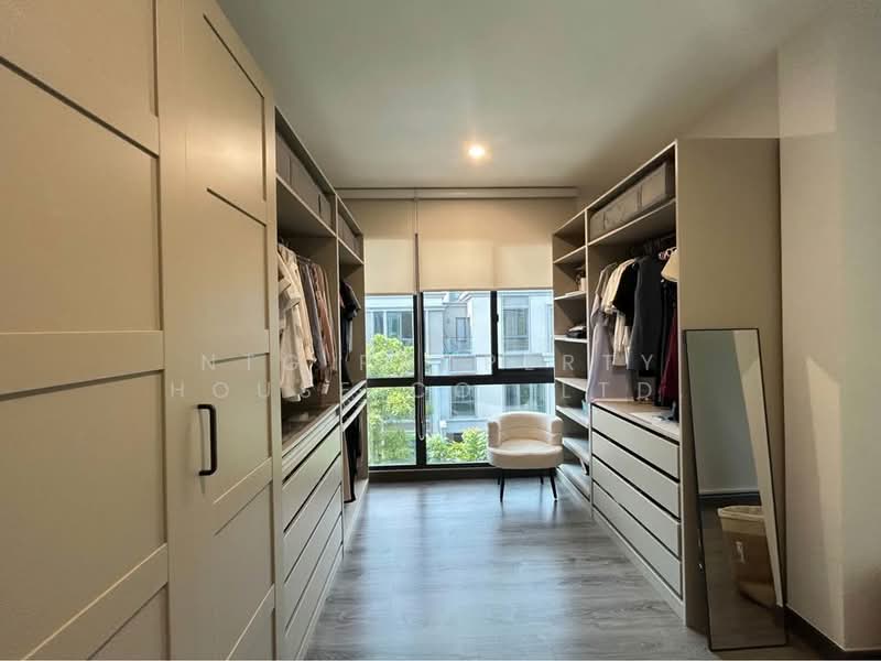 Baan Klang Muang Classe Ratchayothin, Bangkok, Chatuchak, Chatuchak, Bangkok, 3 Bedrooms, 300 sqm, Townhouse For Rent, by NTG Property House Co.,Ltd., 500248563 - DDproperty.com