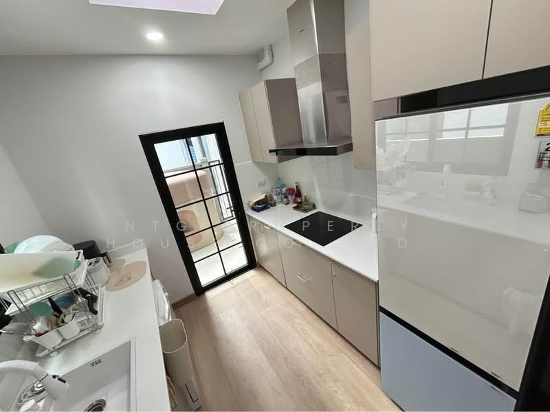 Baan Klang Muang Classe Ratchayothin : บ้านกลางเมือง คลาสเซ่ รัชโยธิน, กรุงเทพ, จตุจักร, จตุจักร, กรุงเทพ, 300 ตร.ม., ทาวน์เฮ้าส์ ให้เช่า, โดย NTG Property House Co.,Ltd., 500248563 - DDproperty.com