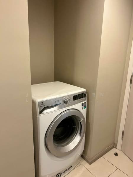 Maestro 39, Bangkok, Sukhumvit Road, Khlong Tan Nua, Watthana, Bangkok, 2 Bedrooms, 50 sqm, Condo For Rent, by Juthabhorn Uppachit (Amy), 500248567 - DDproperty.com