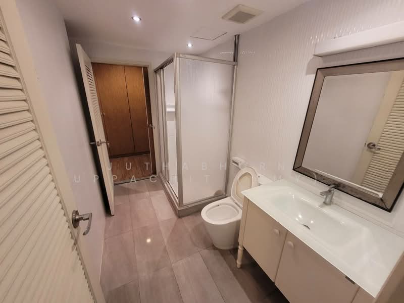 Royal Castle Sukhumvit, Bangkok, 30 Soi Sukhumvit 39, Khlongtoei Nua, Watthana, Bangkok, 3 Bedrooms, 165 sqm, Condo For Rent, by Juthabhorn Uppachit (Amy), 500248574 - DDproperty.com