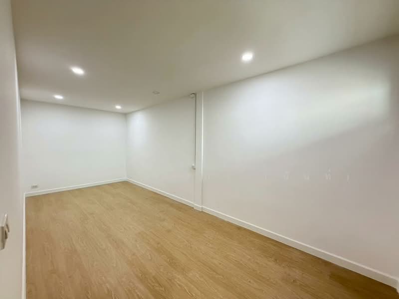 ทาวน์เฮาส์ 2 ชั้น ซอยเสนานิคม1 ถนนเสนานิคม1 ซ.35 ลาดปลาเค้า แขวงลาดพร้าว เขตลาดพร้าว, Bangkok, เสนานิคม1, Lat Phrao, Lat Phrao, Bangkok, 2 Bedrooms, 80 sqm, Townhouse For Sale, by นภัสศรณ์ วงศ์สินไทยกร (นันท์), 500248586 - DDproperty.com