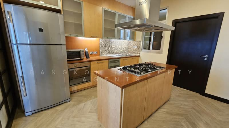 Grand Mercure Bangkok Asoke Residence, Bangkok, 50 5 Soi Sukhumvit 19, Khlong Tan Nua, Watthana, Bangkok, 3 Bedrooms, 220 sqm, Condo For Rent, by BANGKOK PROPERTY AGENTS, 500248593 - DDproperty.com